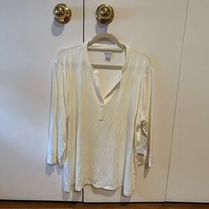 Chicos Ecru super soft long sleeve with collar